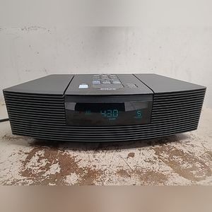 Bose  Wave Audio System CD and FM/AM  Clock Radio AUX ... AWRC1G .. NO REMOTE